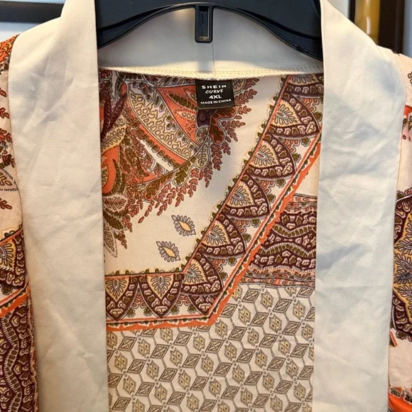 2 Piece Pantsuit Orange and Cream Paisley Cape - Picture 3 of 6